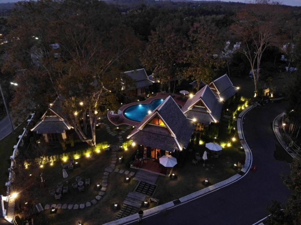 Ruean Racha Chiang Mai Exterior foto