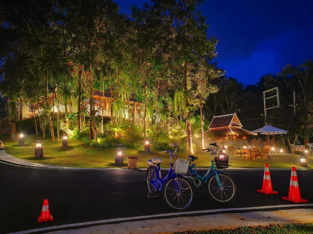 Ruean Racha Chiang Mai Exterior foto