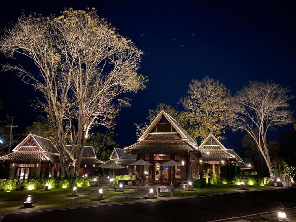 Ruean Racha Chiang Mai Exterior foto