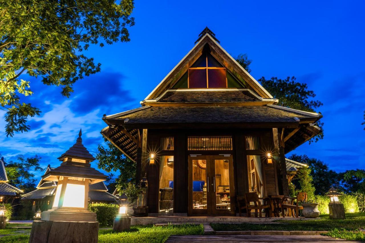 Ruean Racha Chiang Mai Exterior foto