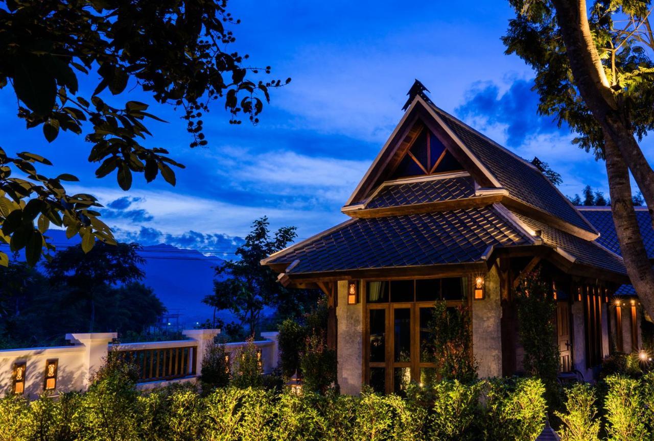 Ruean Racha Chiang Mai Exterior foto